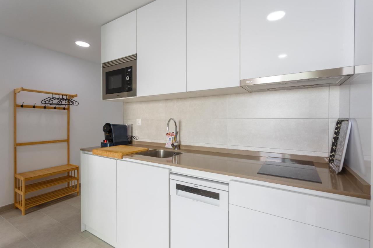 Poseidon Beach Apartment & Parking By Cadiz4Rentals Exterior photo